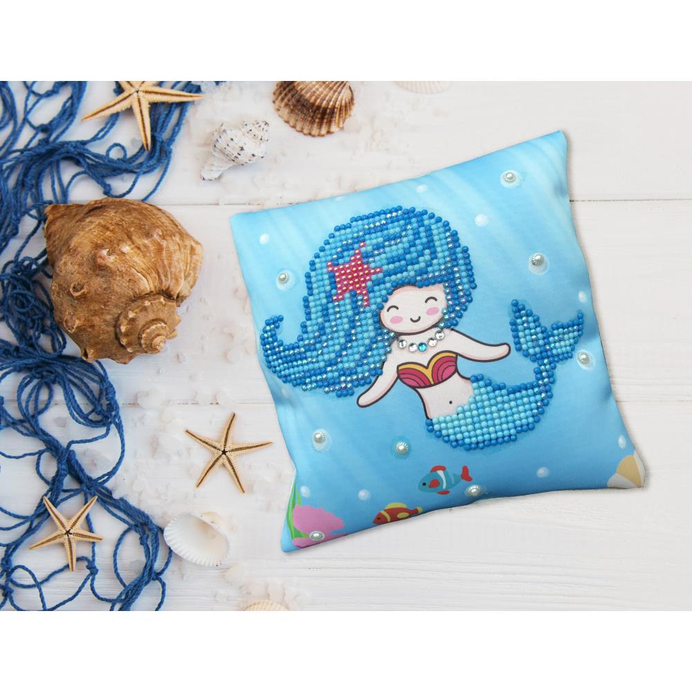 BEGINNER DIAMOND DOTZ PEARL SWIMMER MINI PILLOW