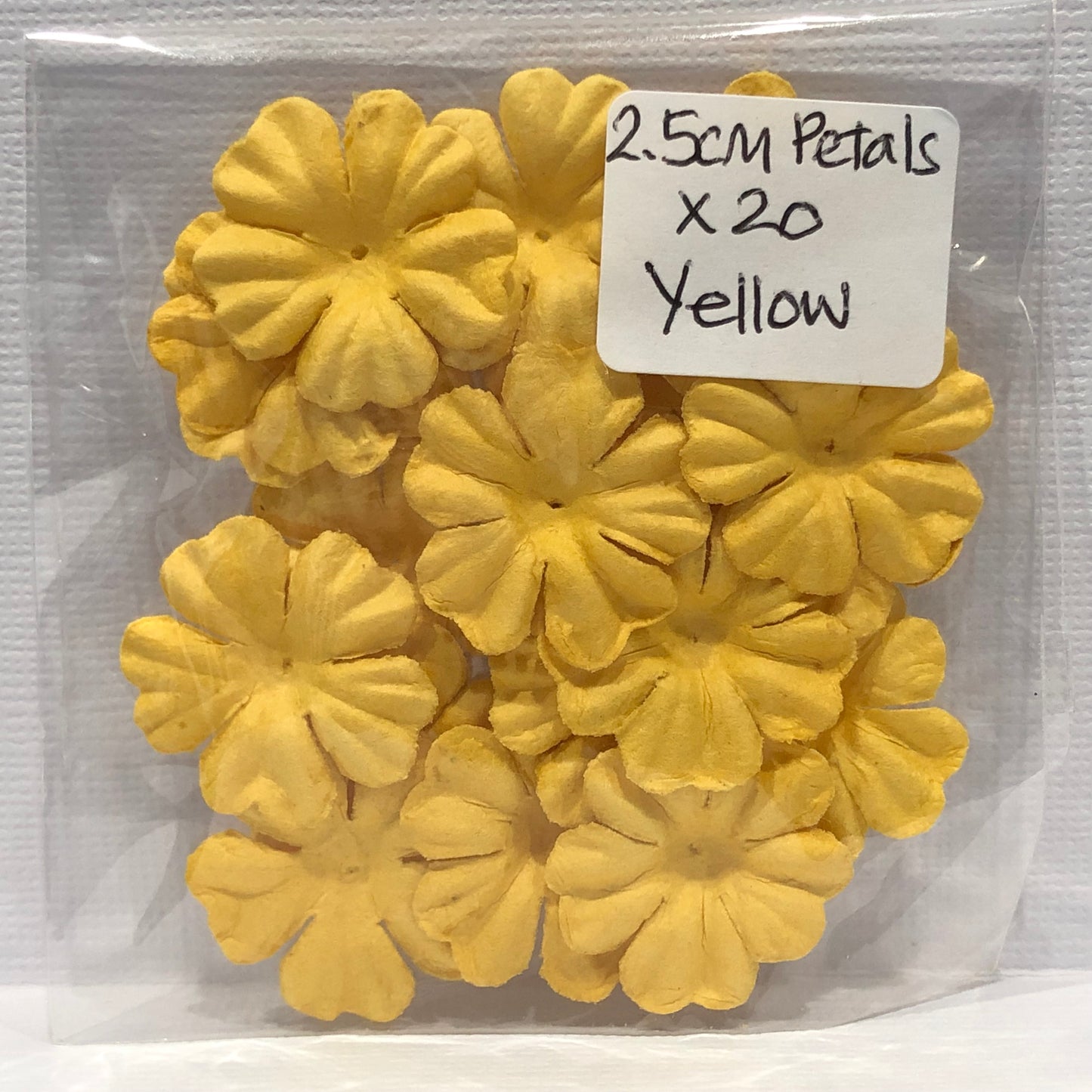 YELLOW 2.5CM PETALS - 20 PACK - GREEN TARA
