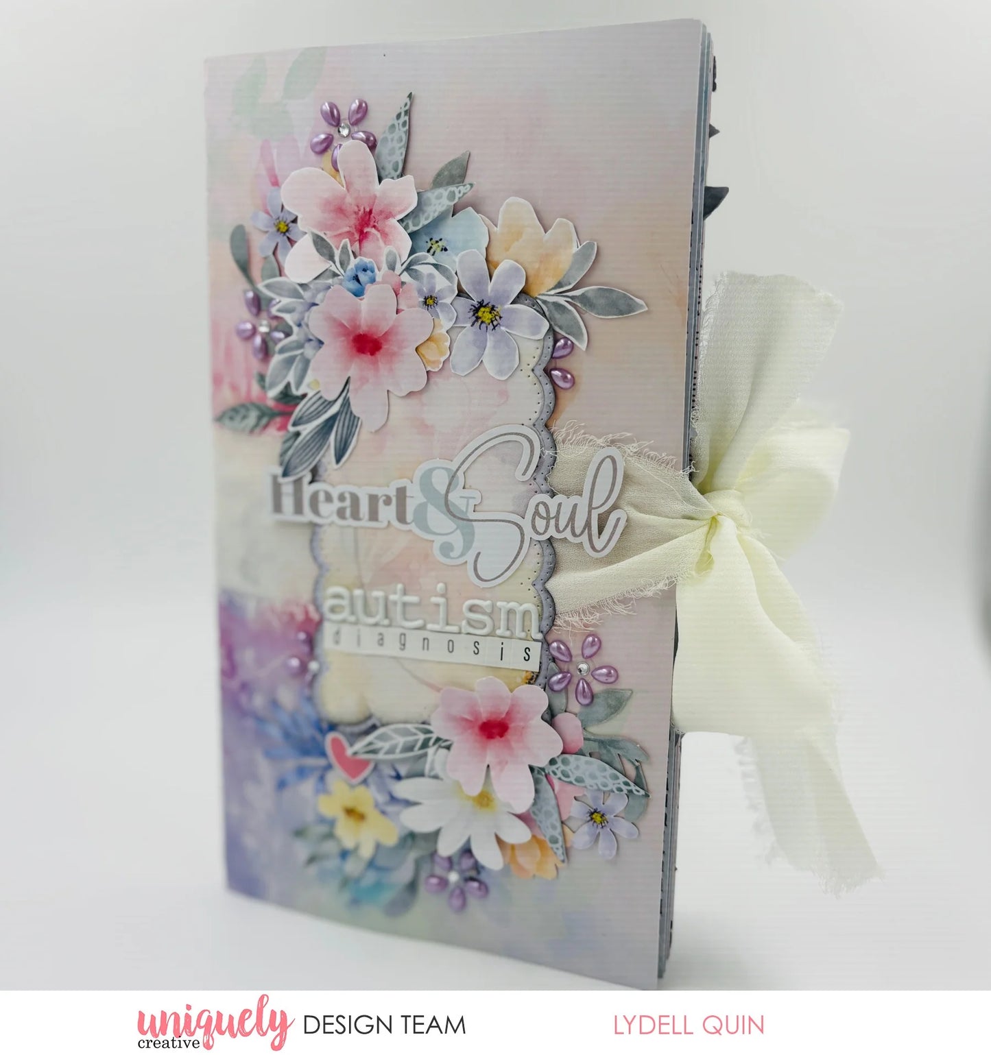 MOMENTS THAT MATTER JOURNAL - UNIQUELY CREATIVE