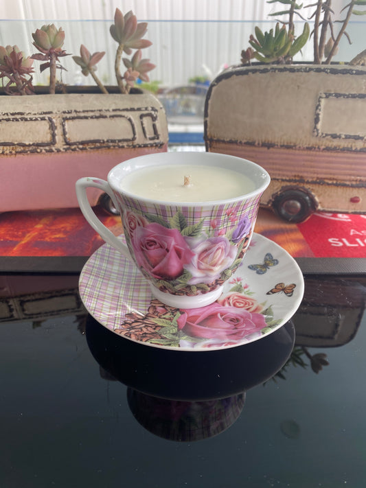 NATURAL SOY WAX CANDLE - POMEGRANATE CHAMPAGNE COCKTAIL SCENTED TEACUP