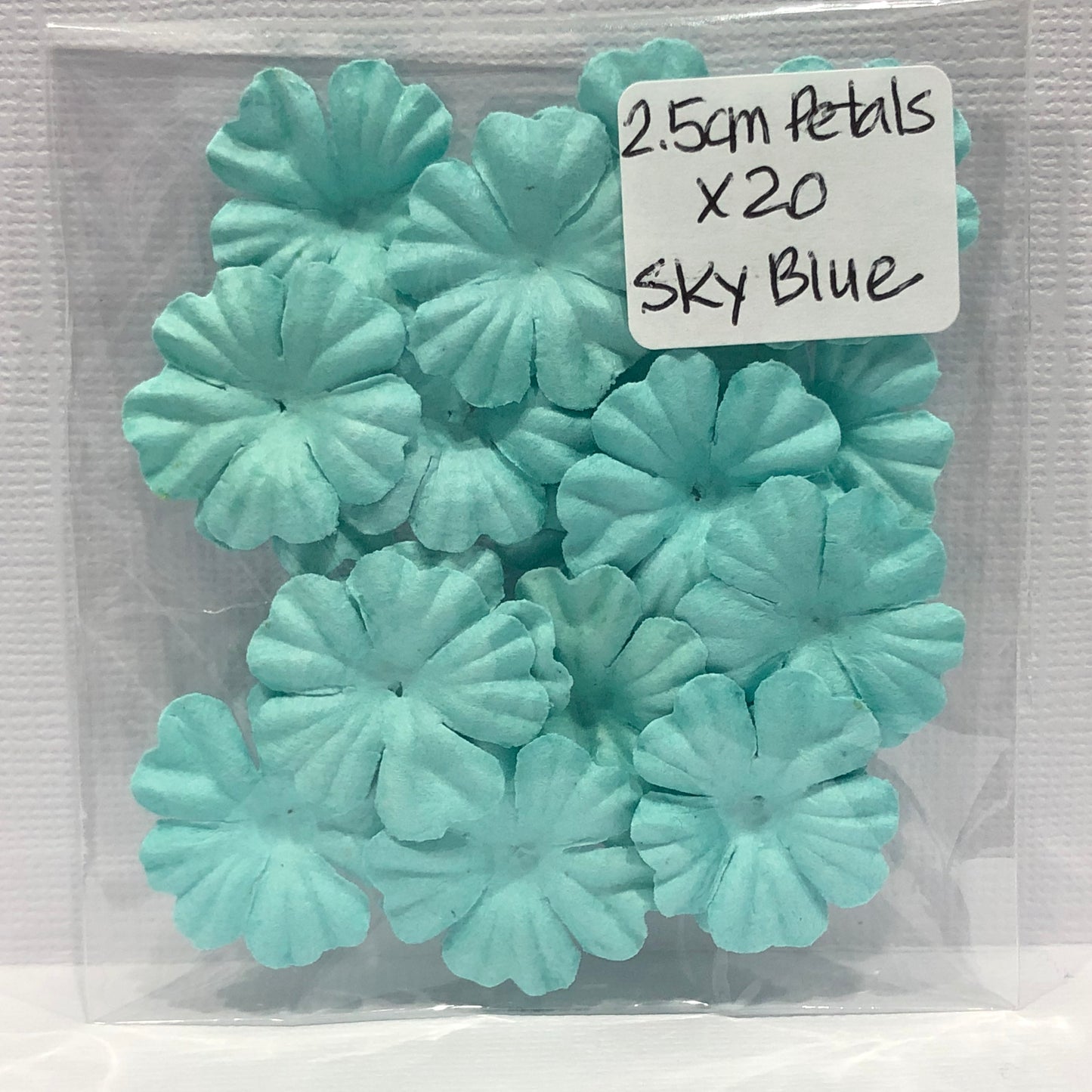 SKY BLUE 2.5CM PETALS - 20 PACK - GREEN TARA