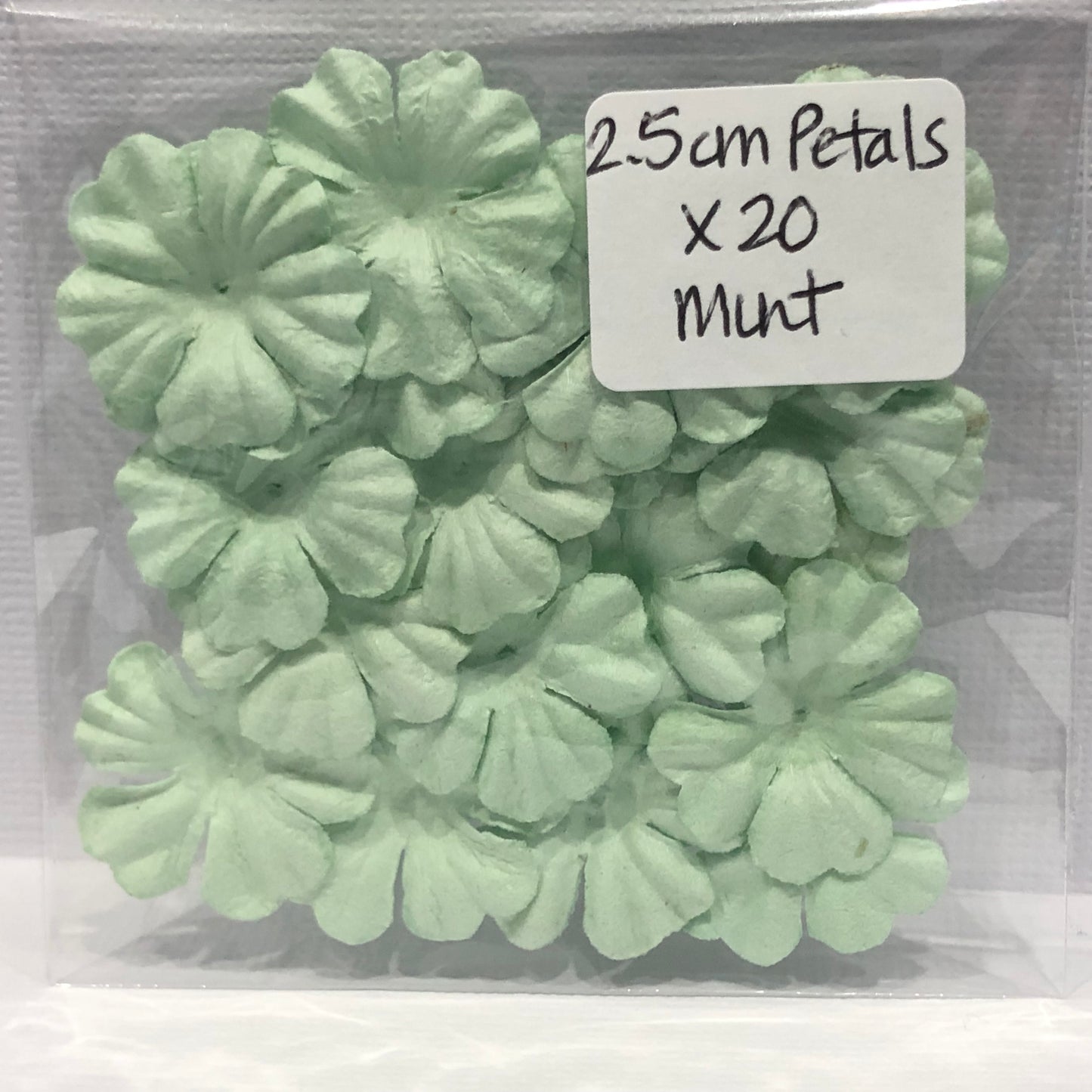 MINT 2.5CM PETALS - 20 PACK - GREEN TARA