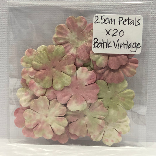 BATIK VINTAGE 2.5CM PETALS - 20 PACK - GREEN TARA